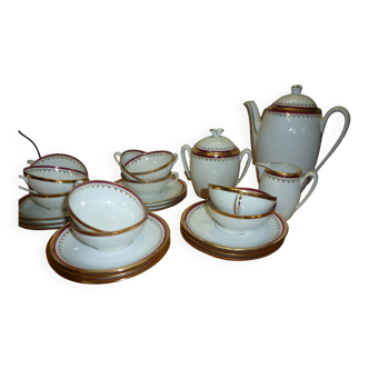 Berry porcelain coffee service