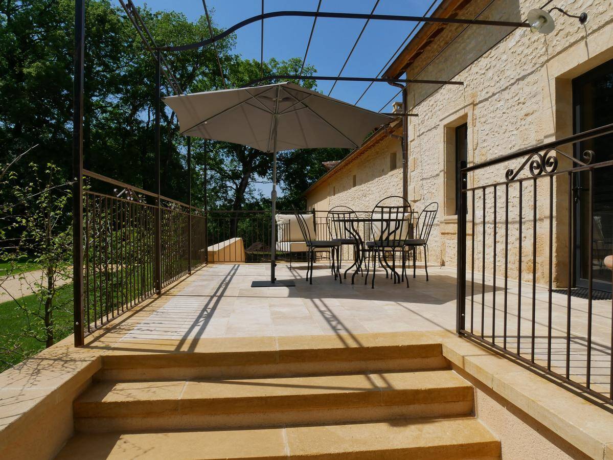 Round Wrought Iron Table Ardeco©