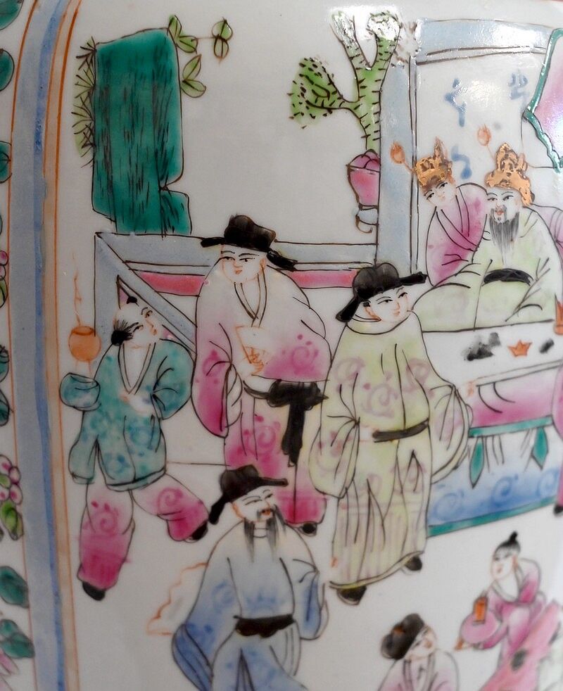 Porcelain vase, China – XXth