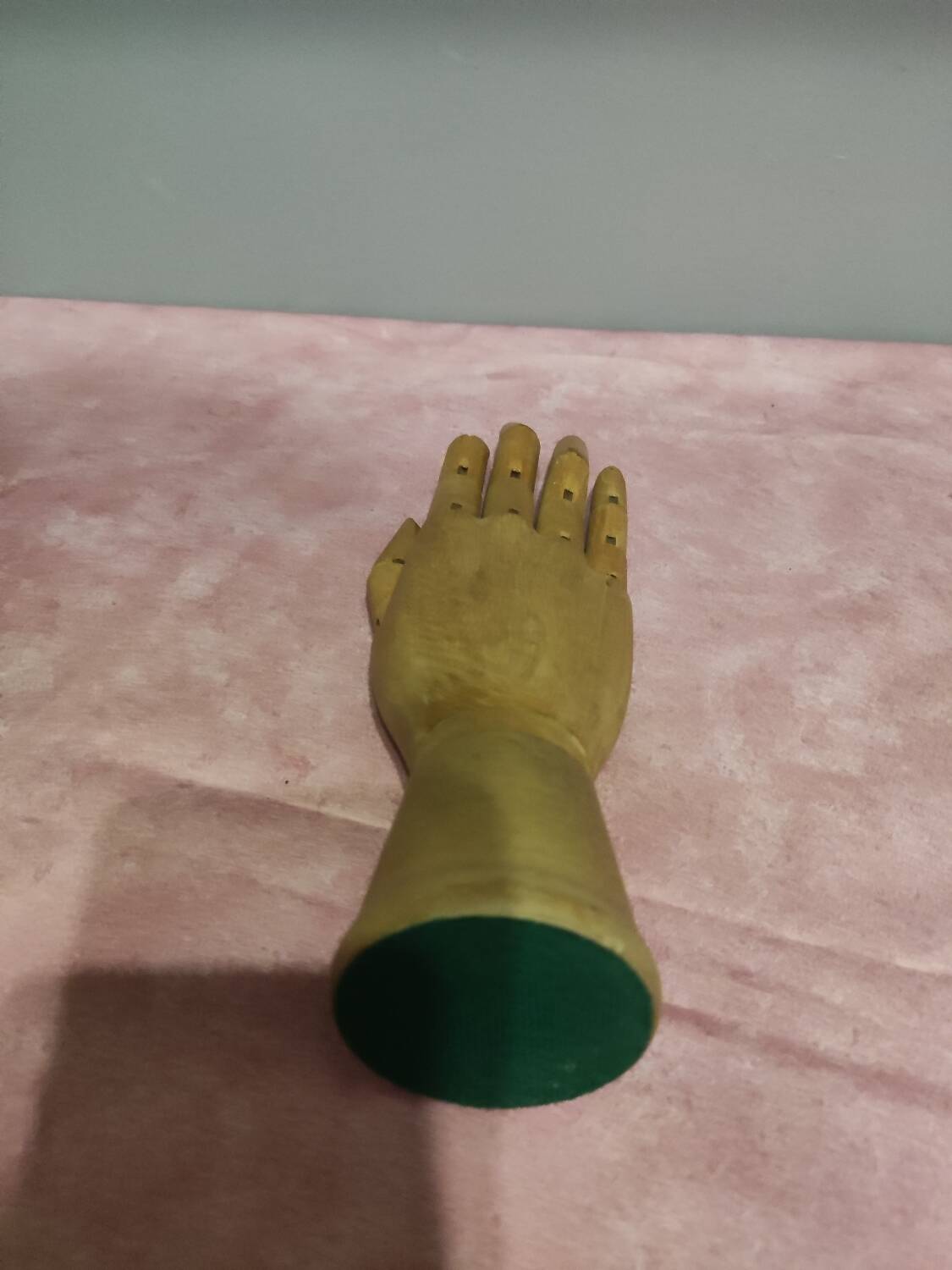 Articulated wooden hand