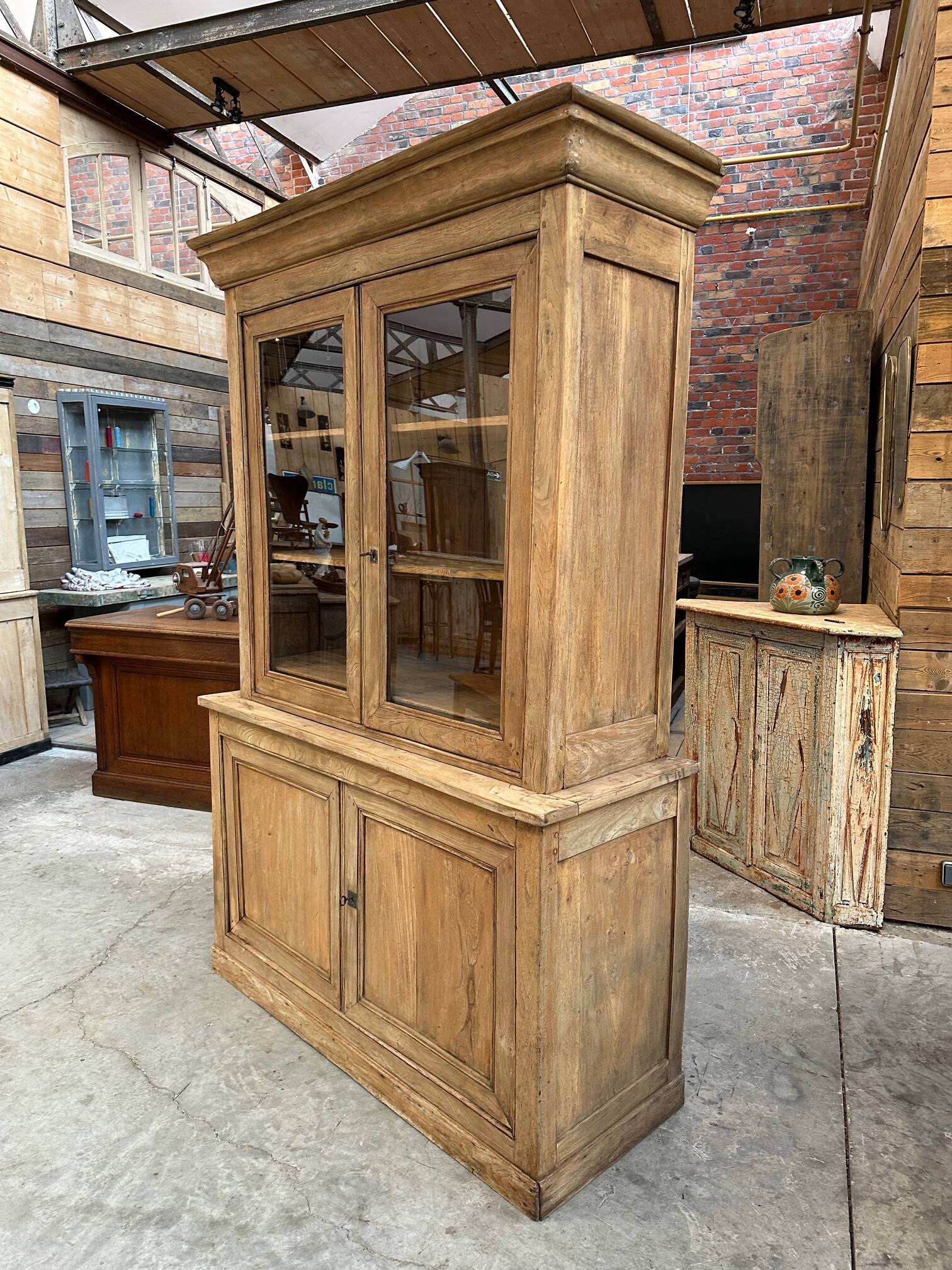 Solid oak dresser, late 19th century