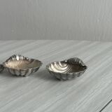 2 light metal shell cups