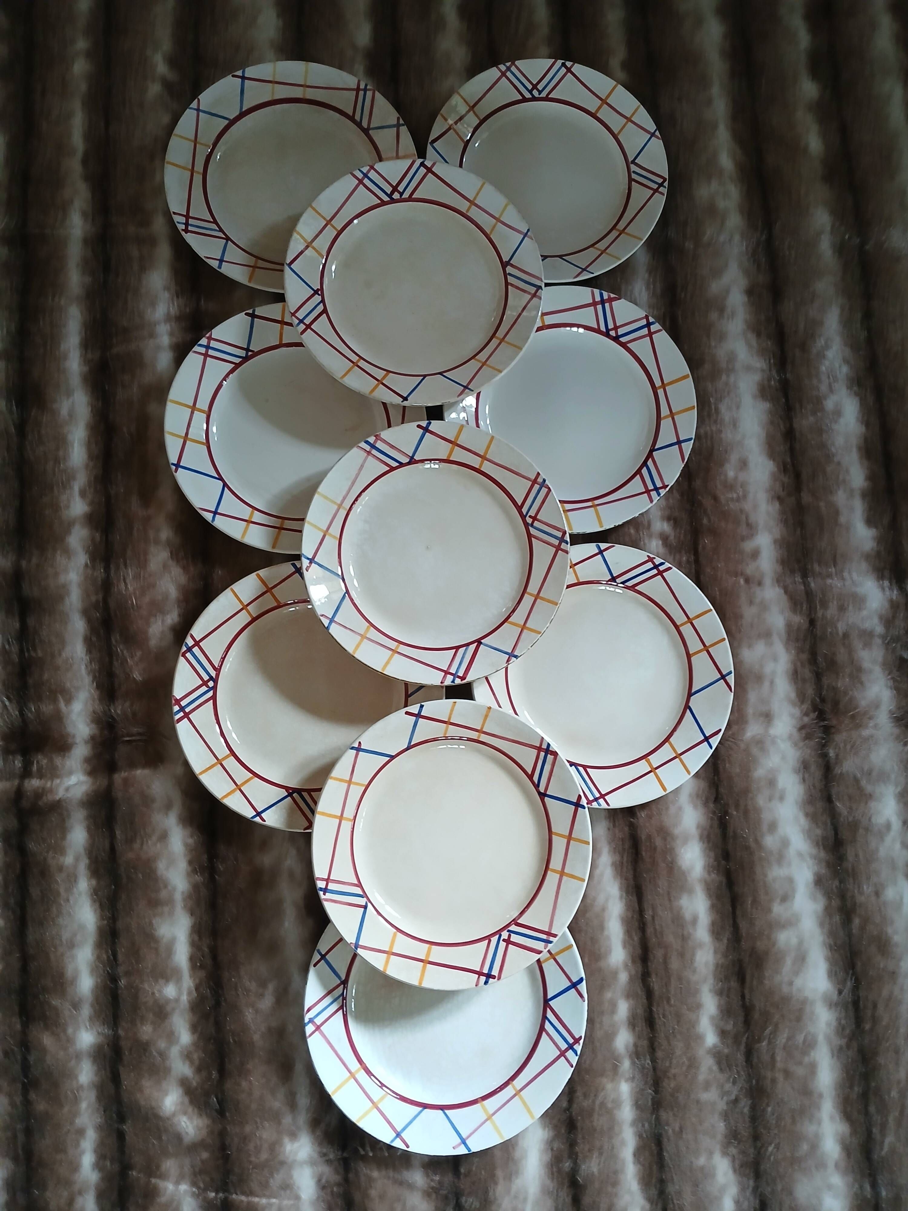 10 assiettes plates anciennes de Gien 
