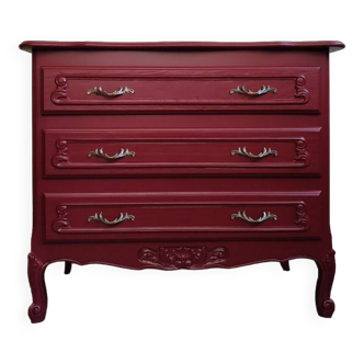 Vintage chest of drawers restyled in Bordeaux red