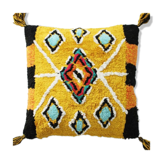 45x45 yellow coloured patterned cushion