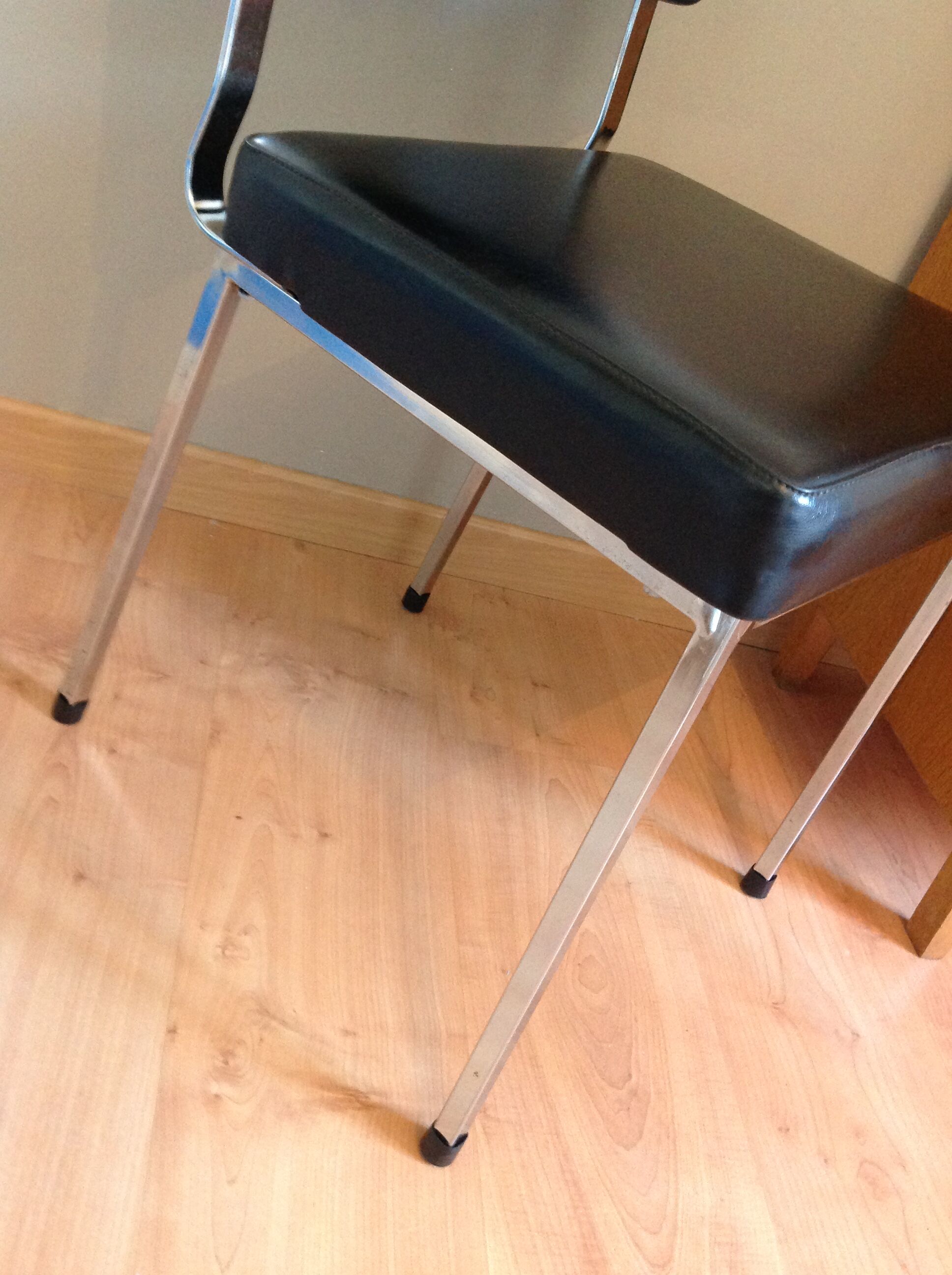 Chair in faux black leather and chrome metal / vintage 60-70s