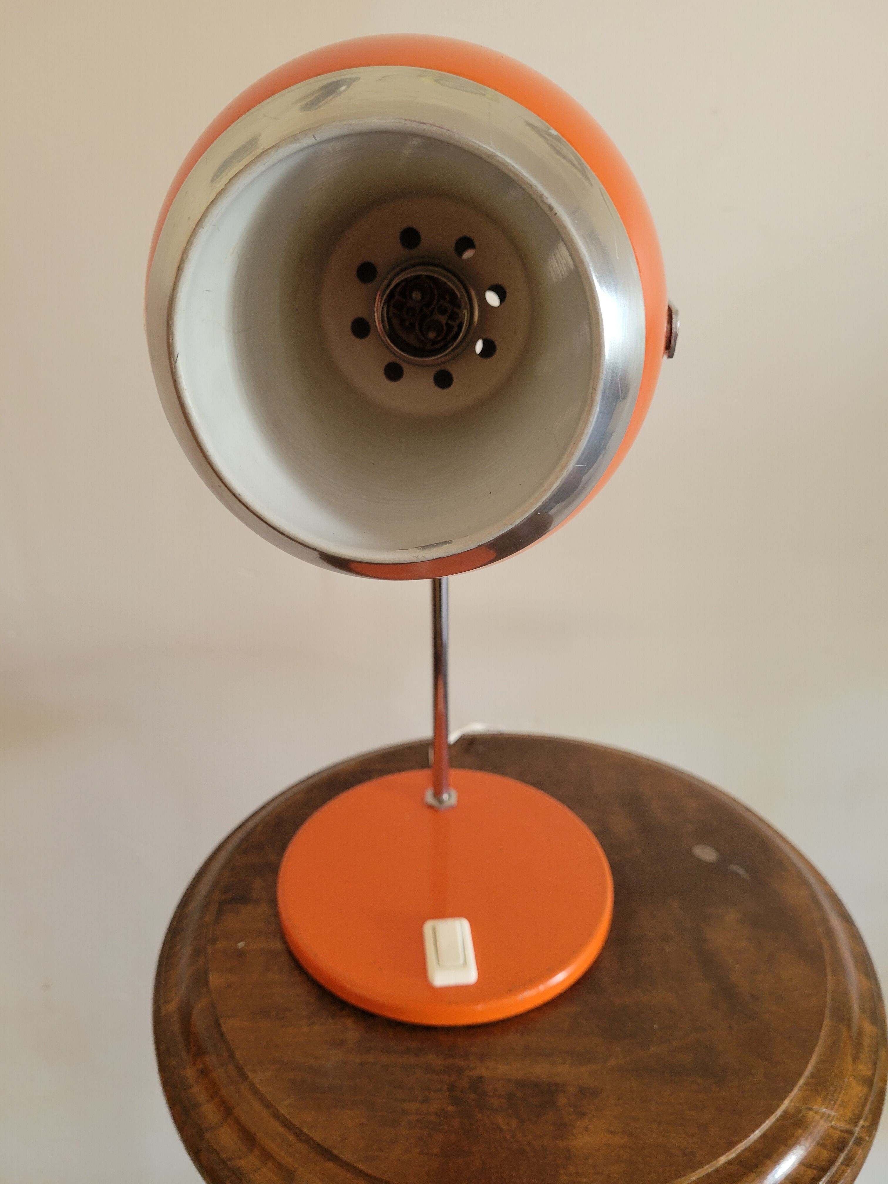 Orange eye ball lamp