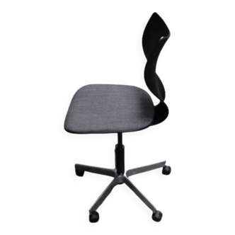 Labofa office chair cobra model by Hans Thyge