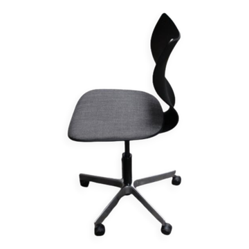 Chaise de bureau labofa modèle cobra d'hans thyge