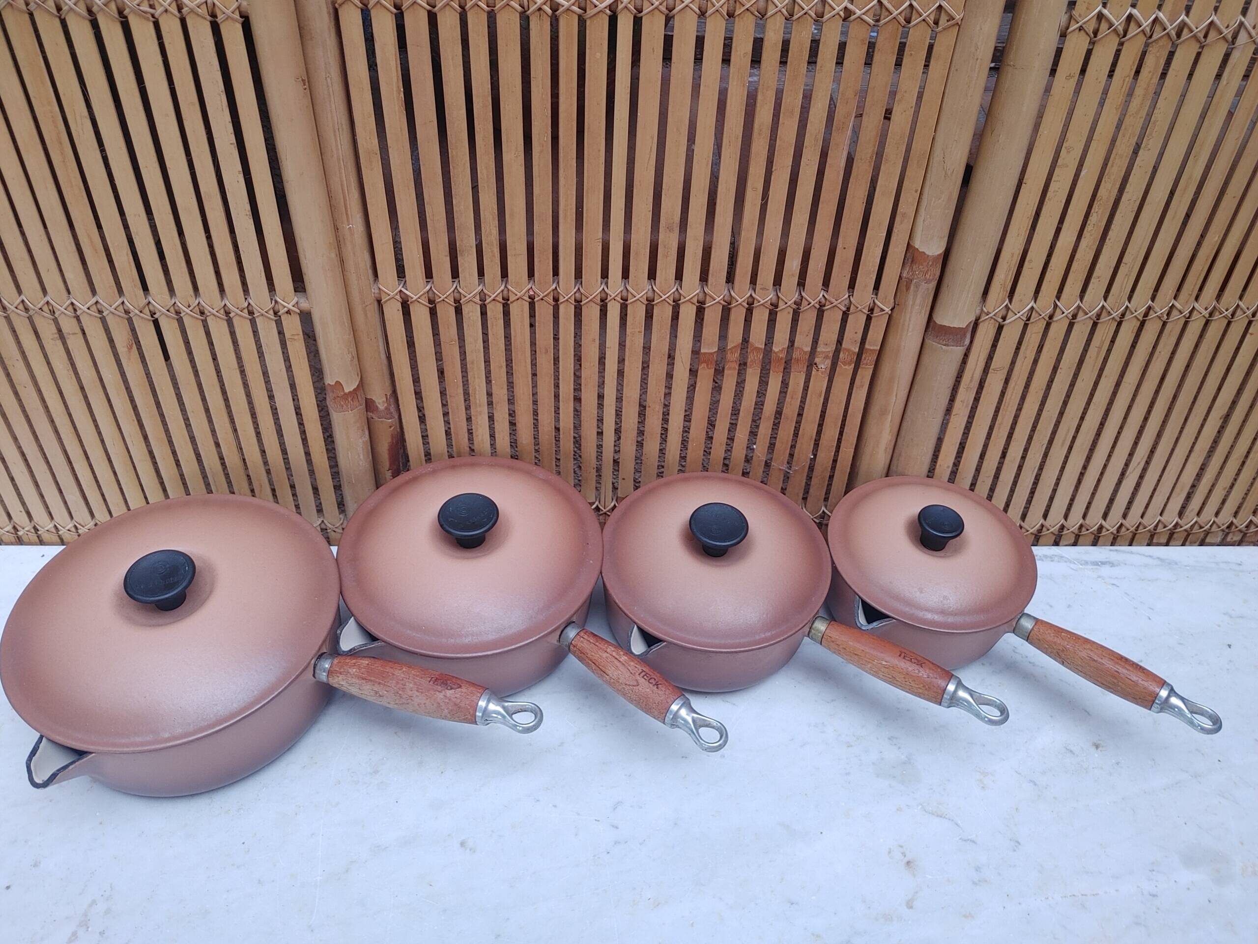 Le Creuset enameled cast iron - Set of 4 saucepans with lids