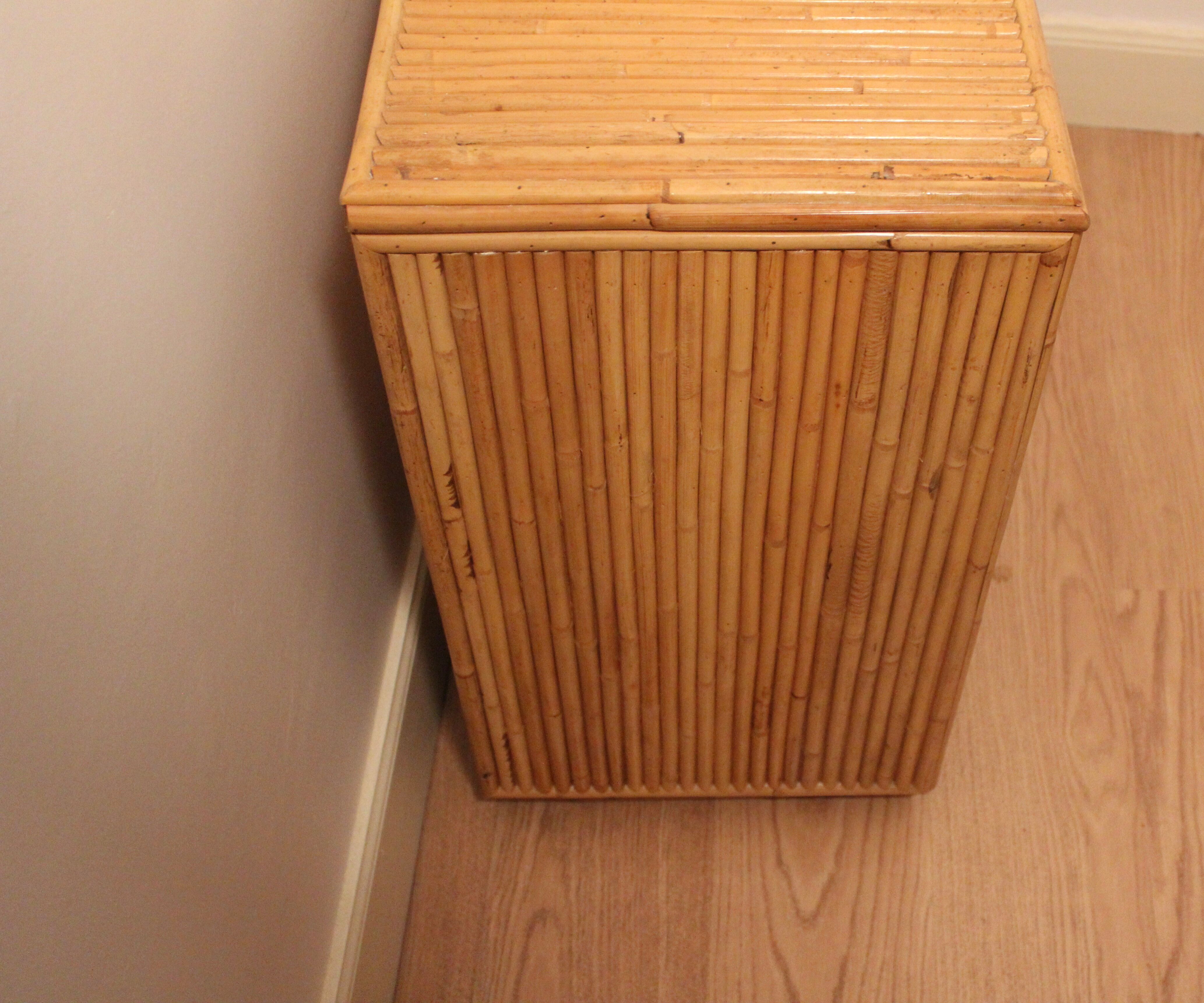 Commode en rotin 1950