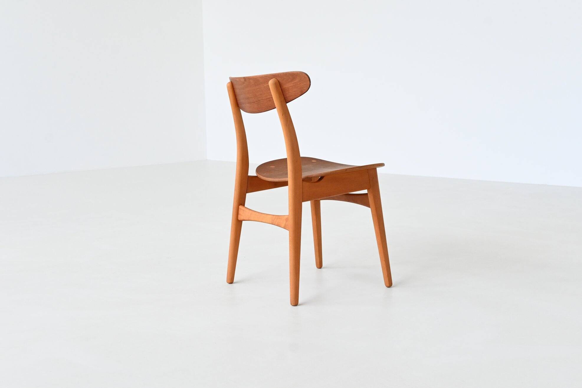 Chaises de salle à manger Hans Wegner Sawbuck CH30 Carl Hansen & Son Danemark 1952