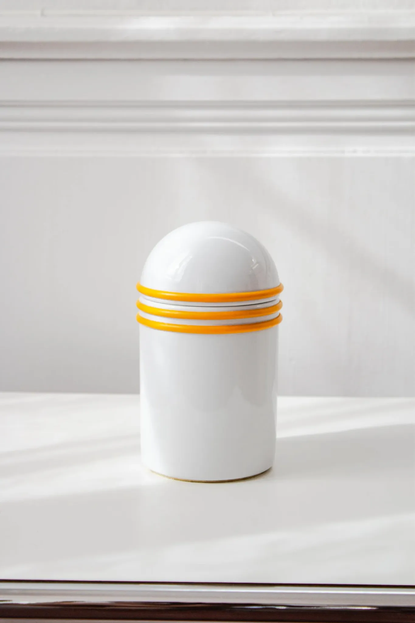 Set of vintage boxes for the bathroom, space age design, faience.