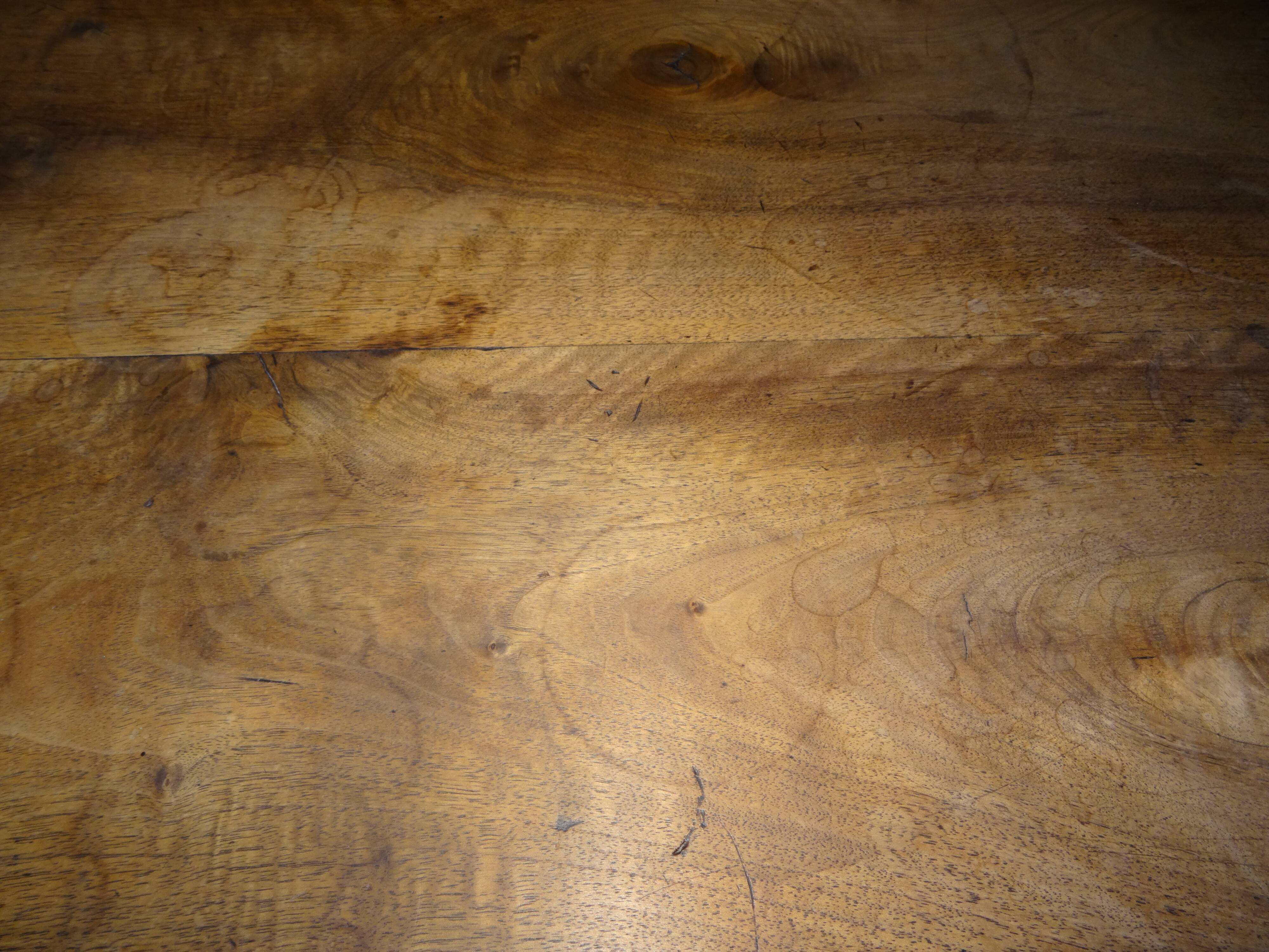 Table or desk Louis XIII