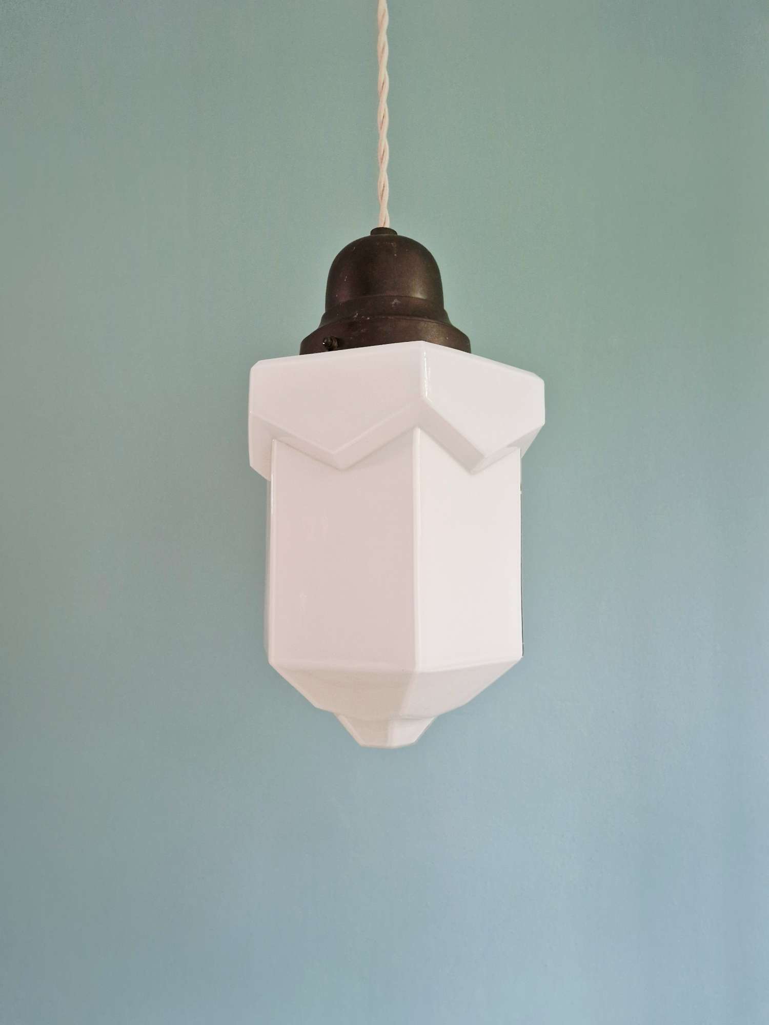 Art Deco Skyscraper Pendant in white opaline, 1920-30