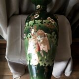 Large asian porcelain vase of green color and dore geisha pattern