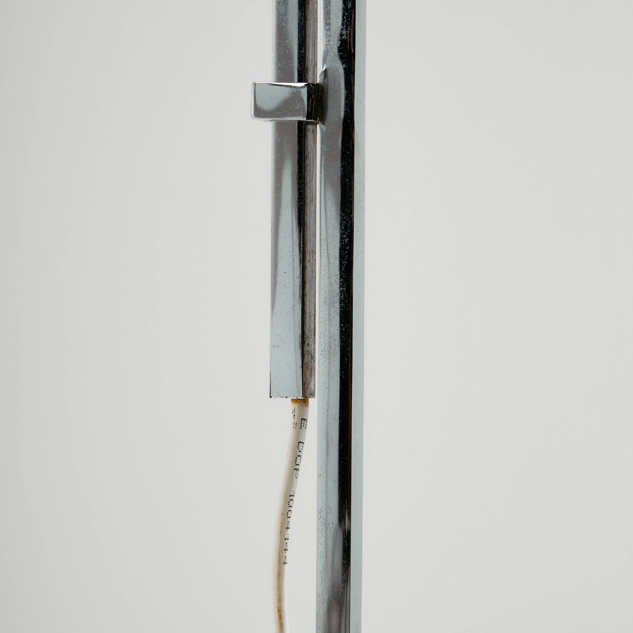 Lampadaire chromé