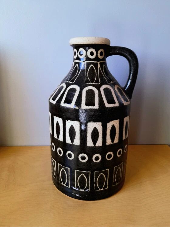 Pichet ou vase en céramique