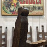 Suite de 6 chaises anglaises 19ème en chêne