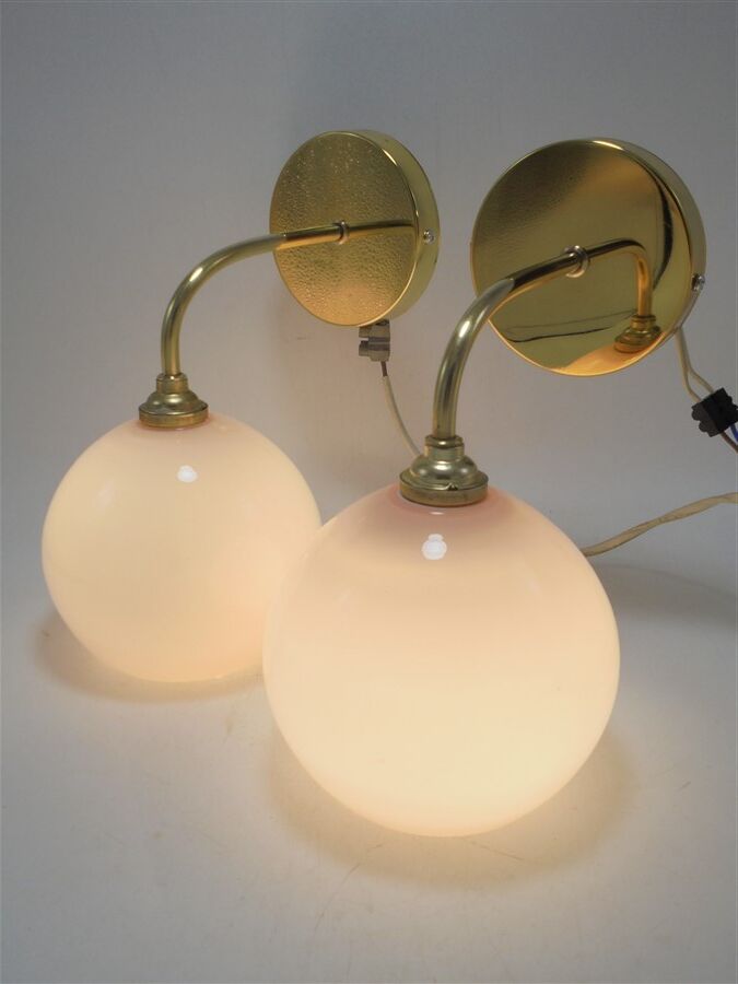 Pair of wall sconces