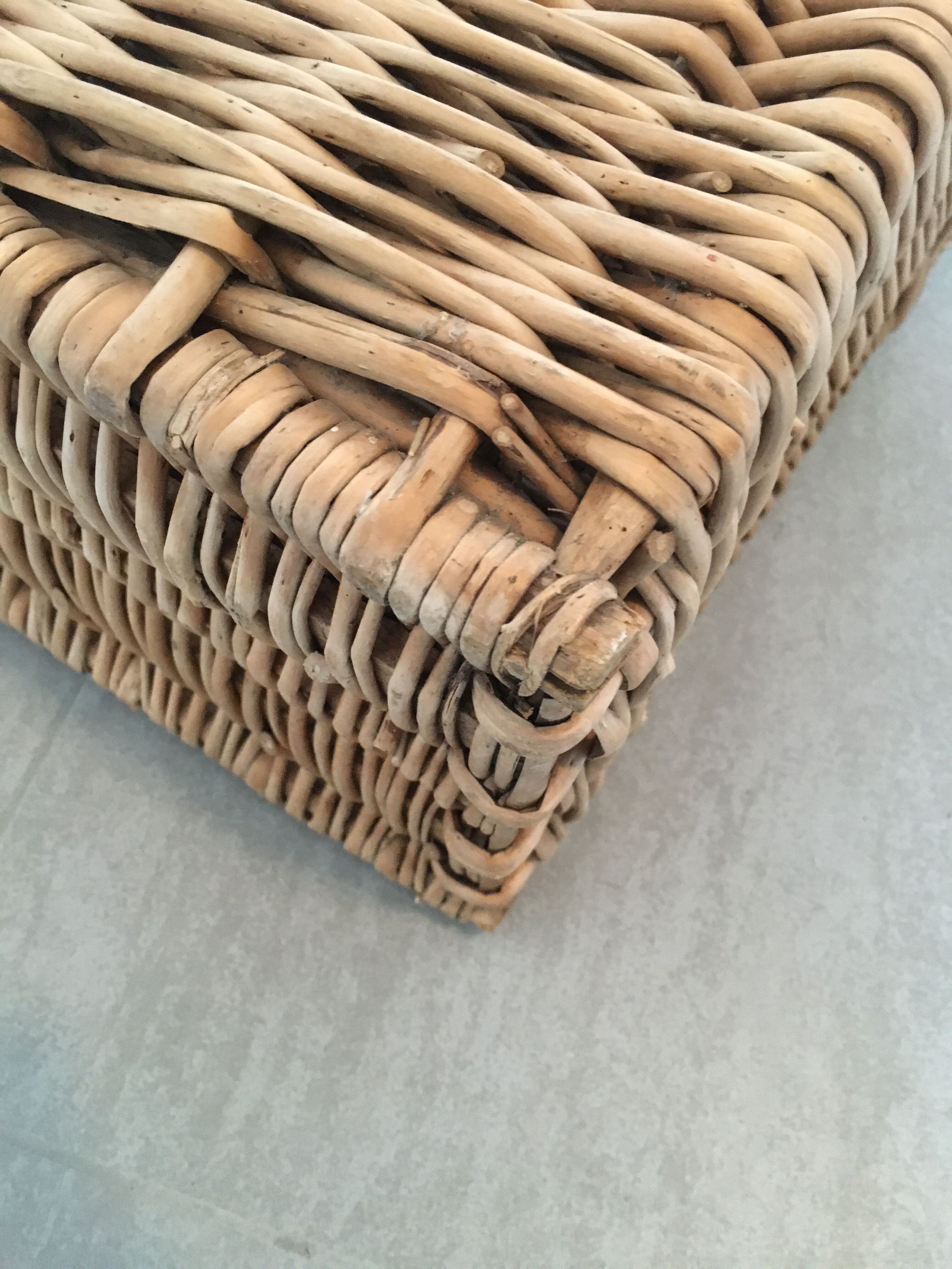 Clothes basket or wicker bread hut