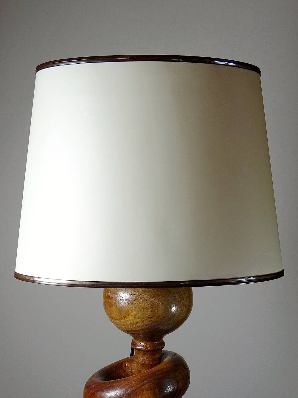Imposing vintage Scandinavian style lamp in carved turned wood with ring