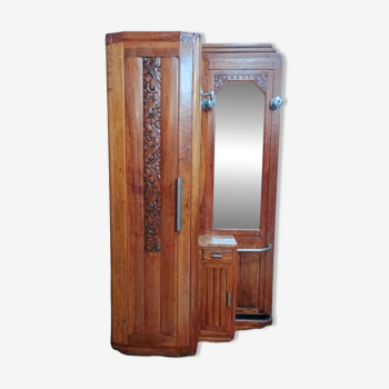 Cloakroom Art Deco period entrance furniture in walnut