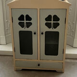 Small old medicine cabinet