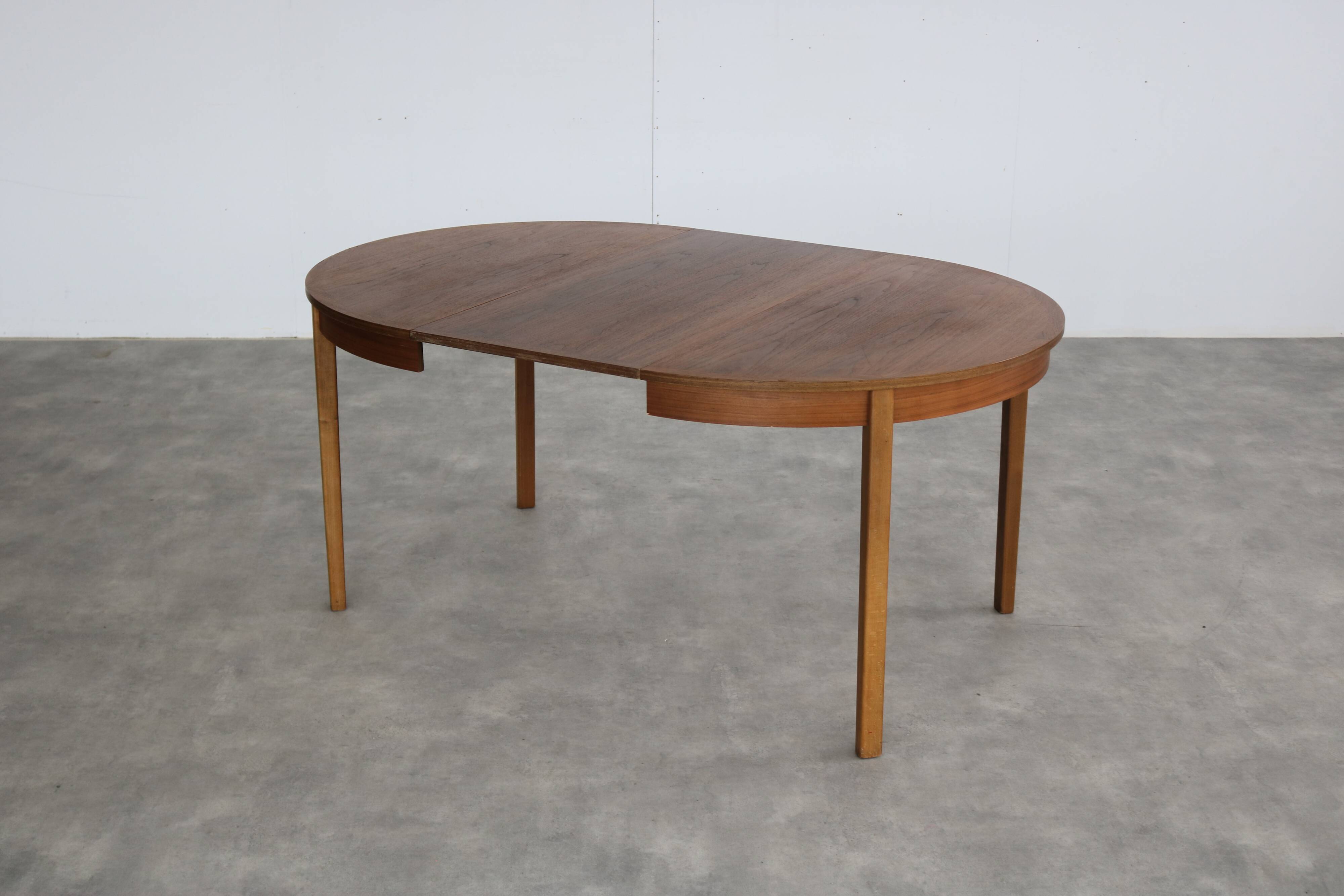 vintage dining table | table | extendable | Swedish