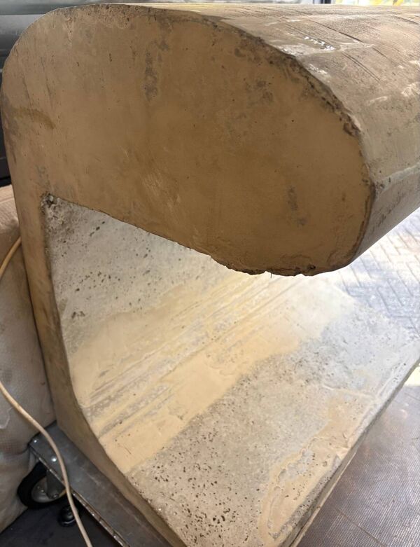 Lampadaire en béton « Borne » de Le Corbusier