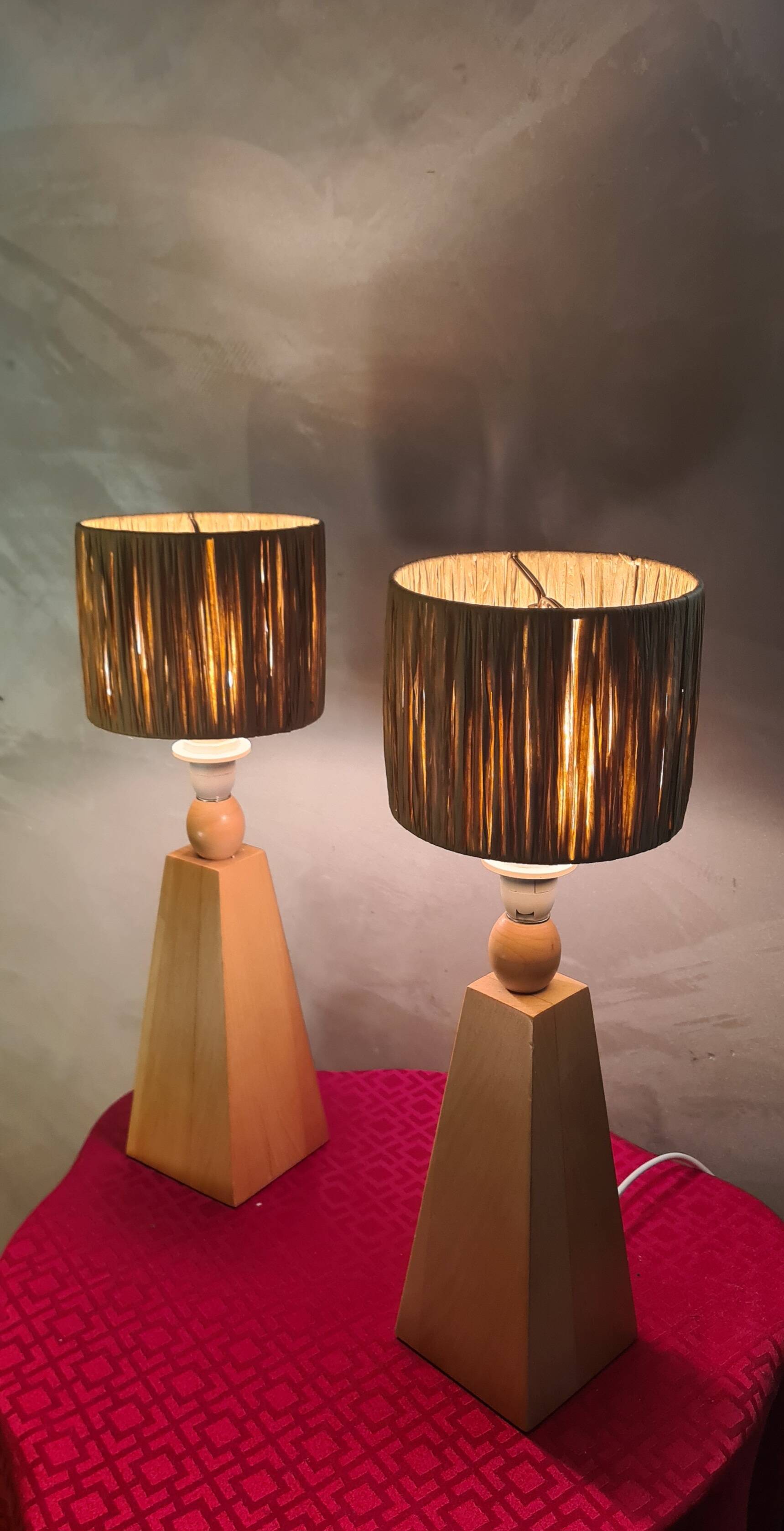 2 Scandinavian style bedside lamps in solid wood and raffia shade 40