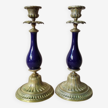 Pair of bronze and Sèvres blue porcelain candlesticks End of 19th century