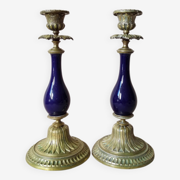 Paire de bougeoirs bronze et porcelaine bleu de Sèvres Fin de 19ème