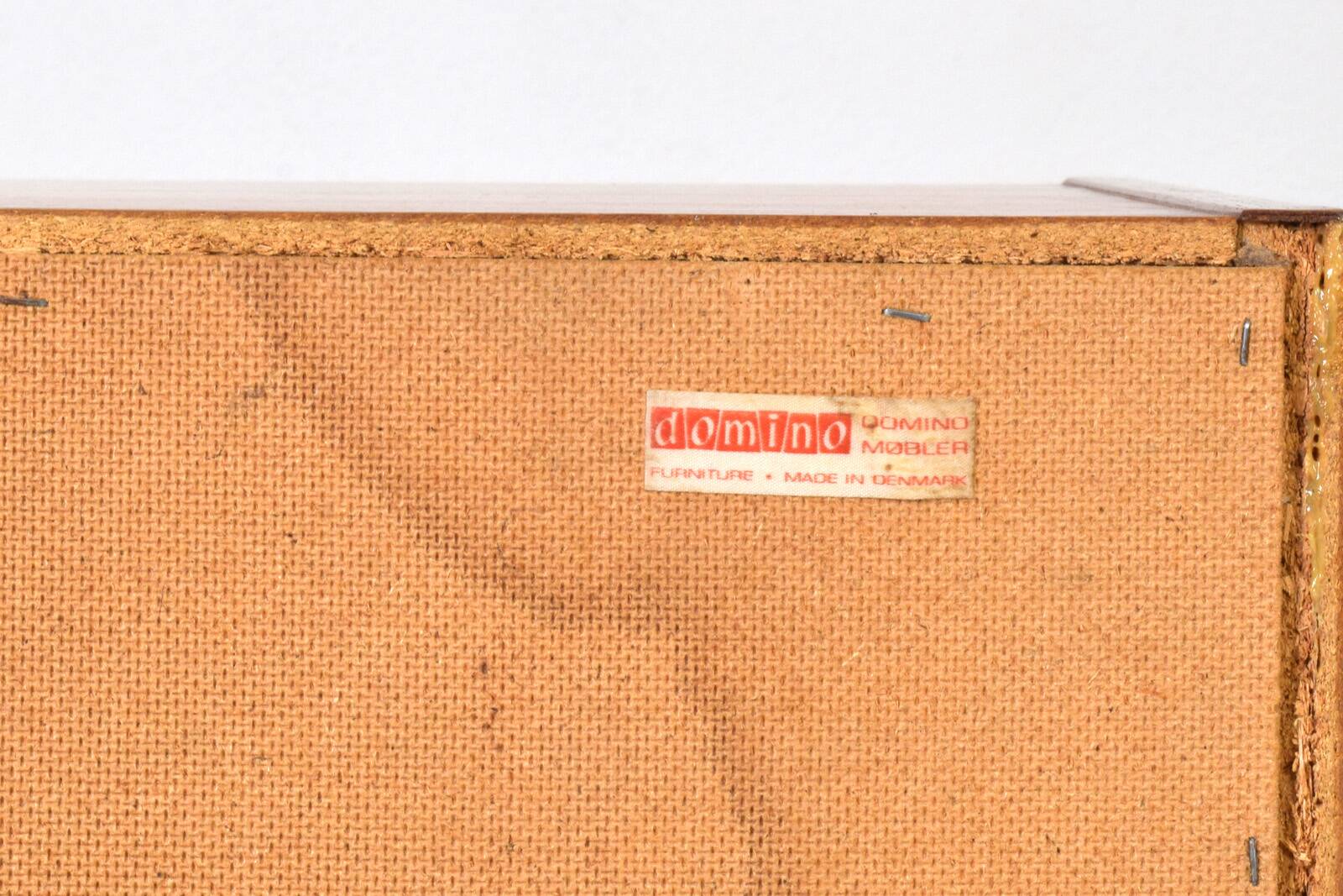 Commode danoise en teck du milieu du siècle de Domino Mobler, années 1960.