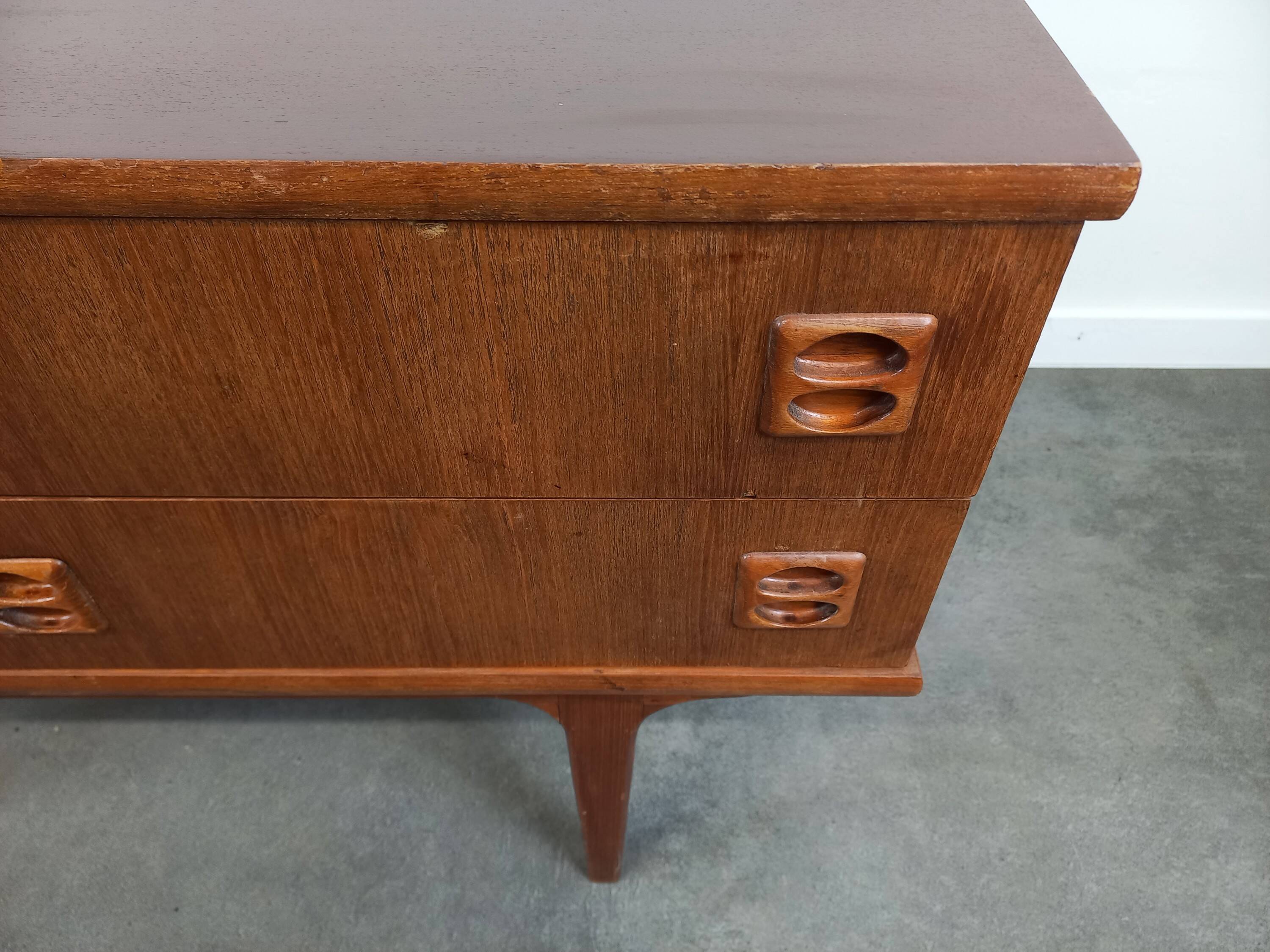 Commode scandinave