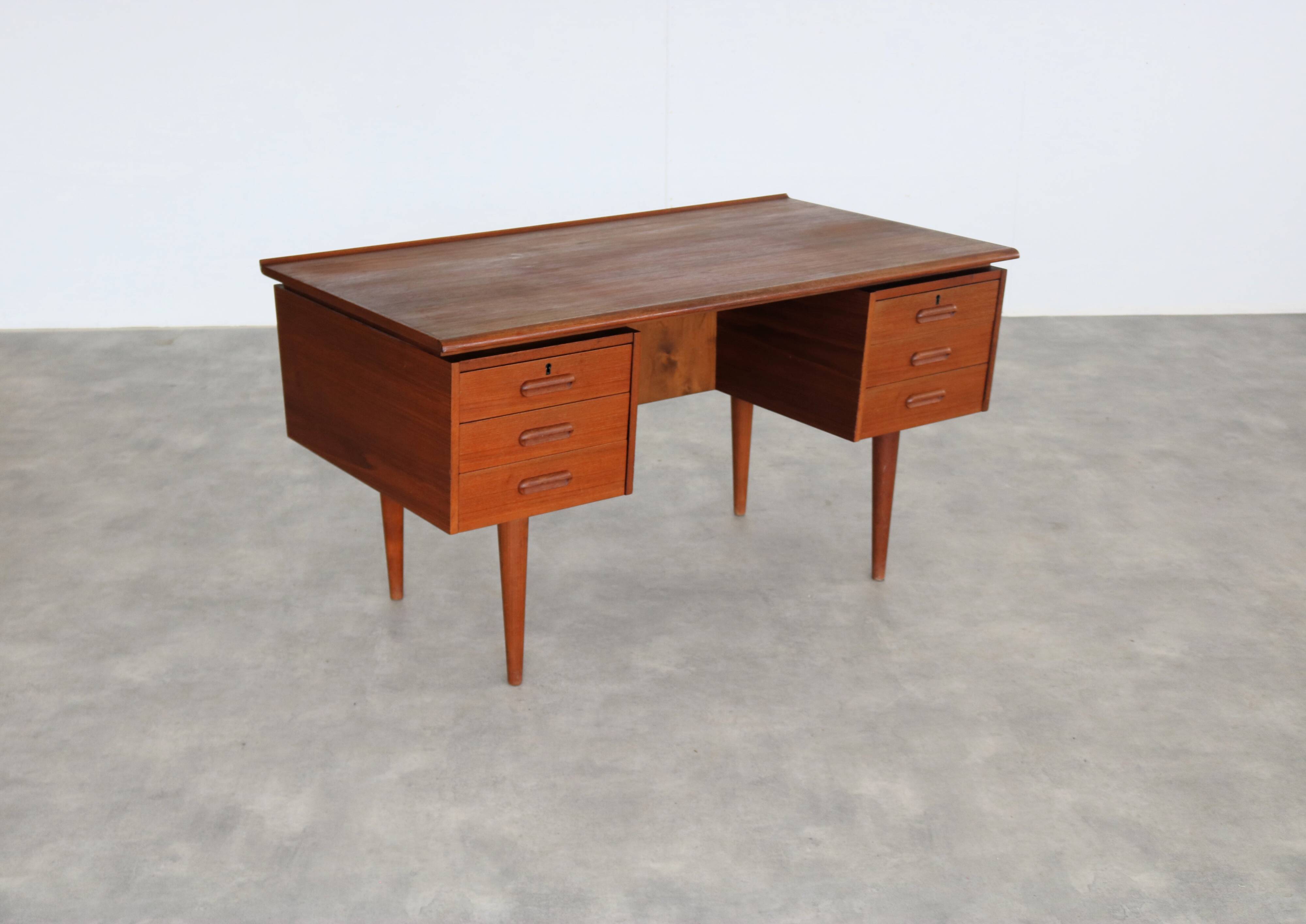 vintage desk | 1960s | teak | Danish