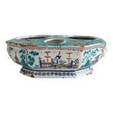 Oil and vinegar cruet in Rouen faience with Chinese decoration – 18th century