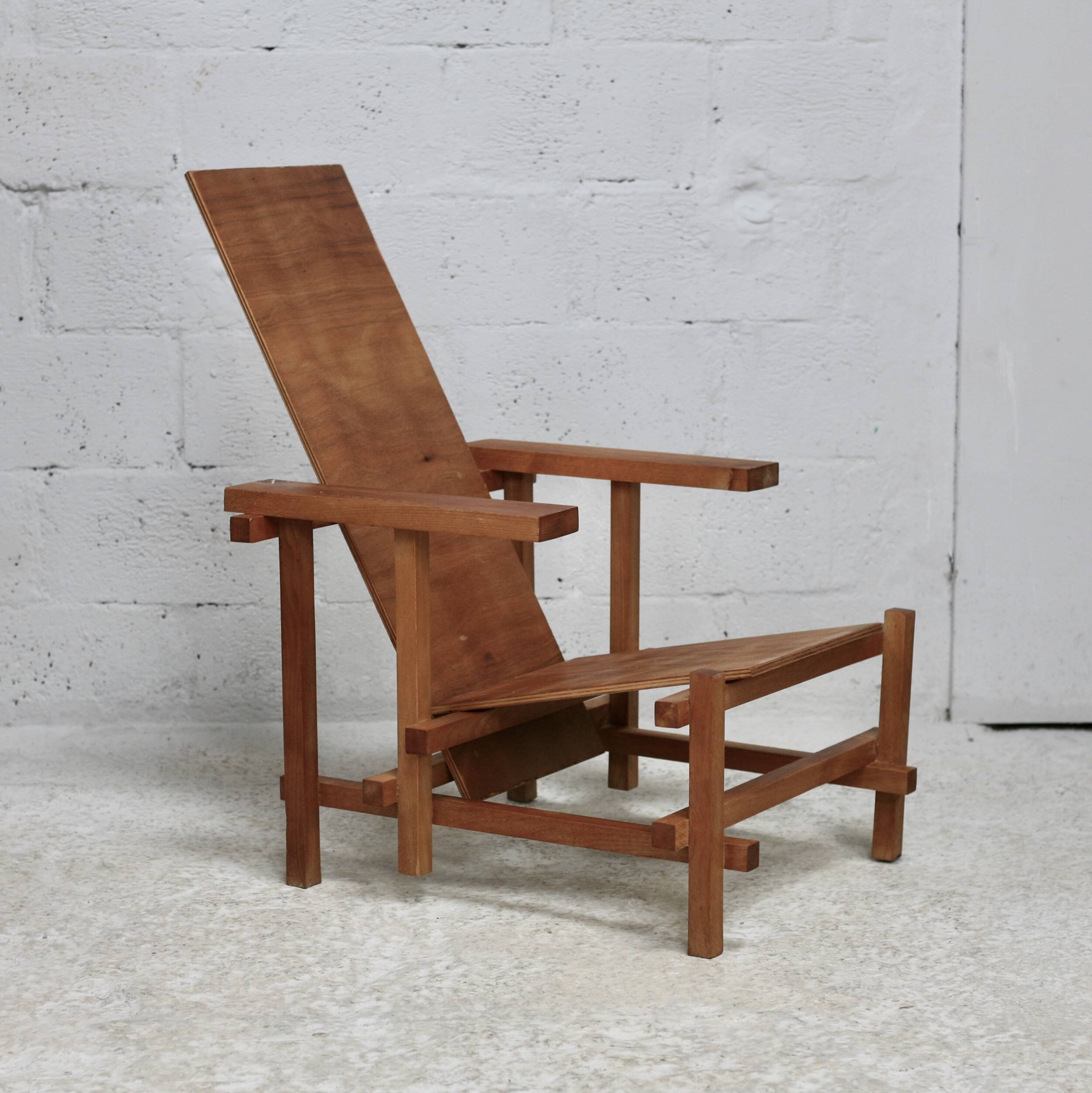 Fauteuil d'après Gerrit Rietveld. Circa 1970