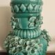 Vase ancien en barbotine bleu turquoise