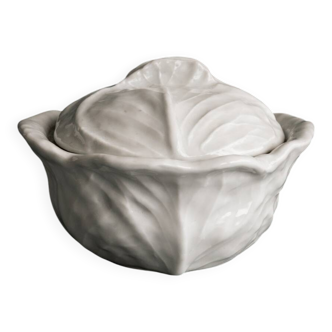 Old covered pot in 19th-century faience with cabbage decoration.