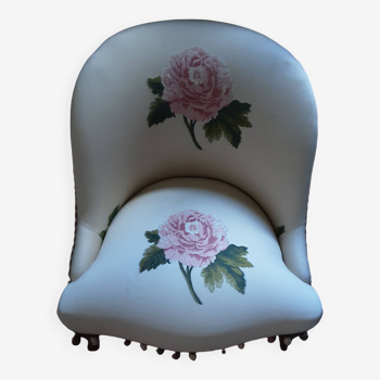 Toad Armchair, Upholstered Living Room Chair-White Embroidered Flowers