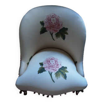 Toad Armchair, Upholstered Living Room Chair-White Embroidered Flowers