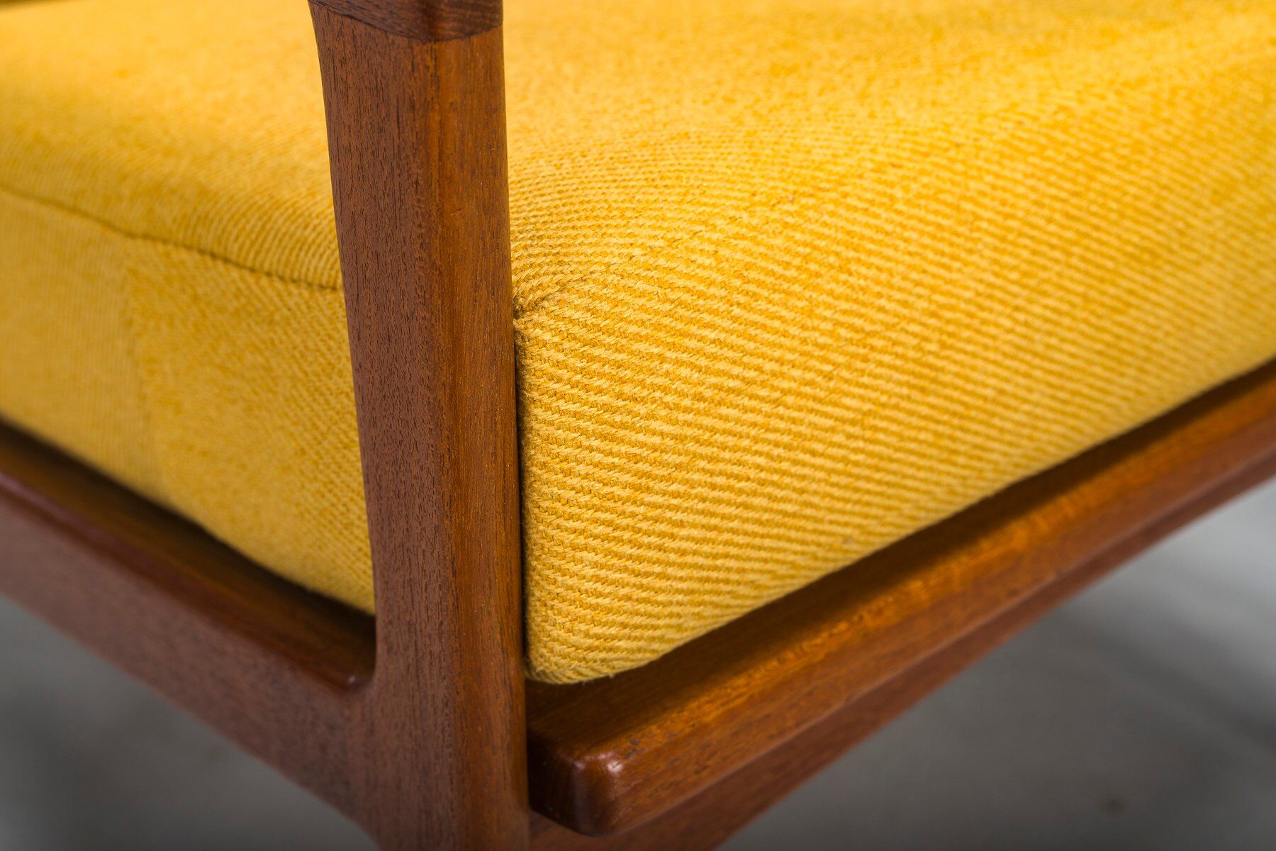 Chaise longue danoise du milieu du siècle en teck attribuée à Ib Kofod-Larsen, années 1960