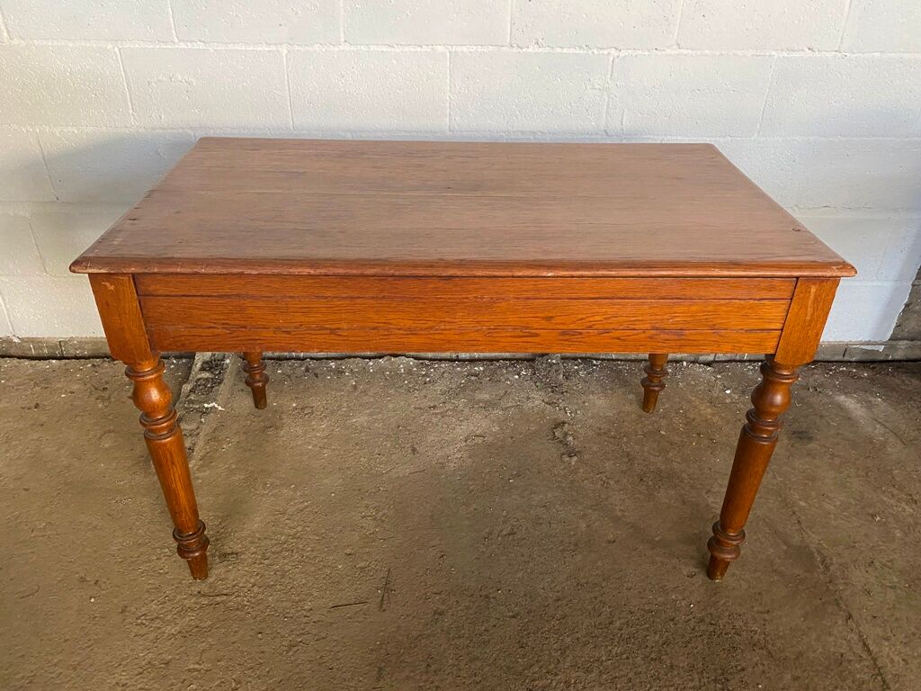 Solid oak desk with 2 drawers feet turned