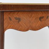 Table play in marquetry