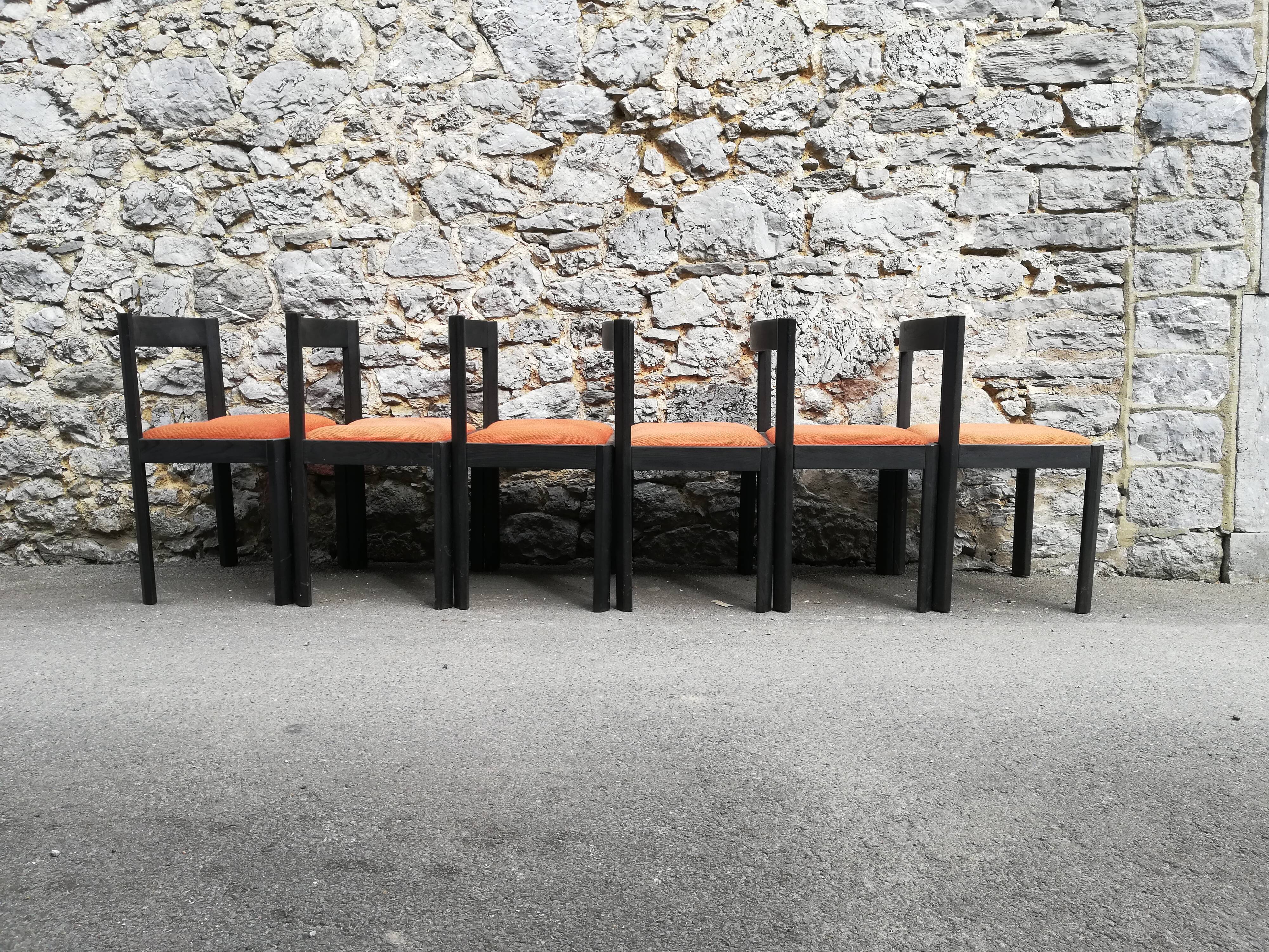 Chaises design graphique brutaliste 1970
