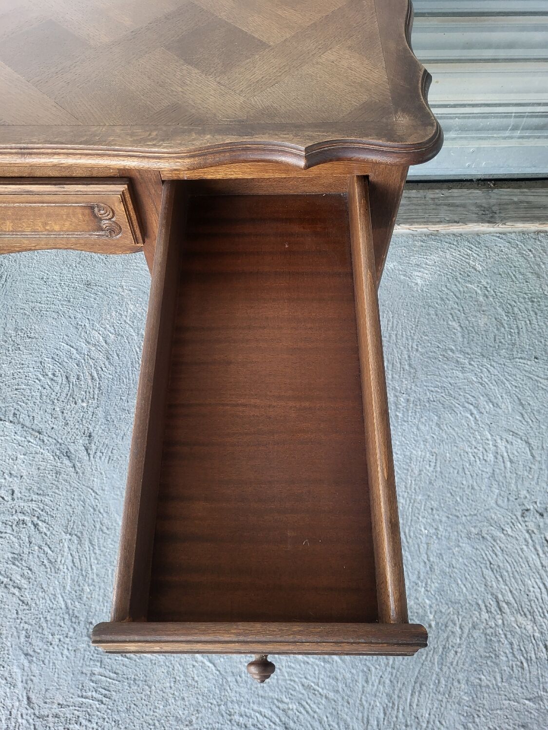 Minister's desk in Louis XV marquetry style