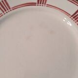 Huit assiettes plates Badonviller