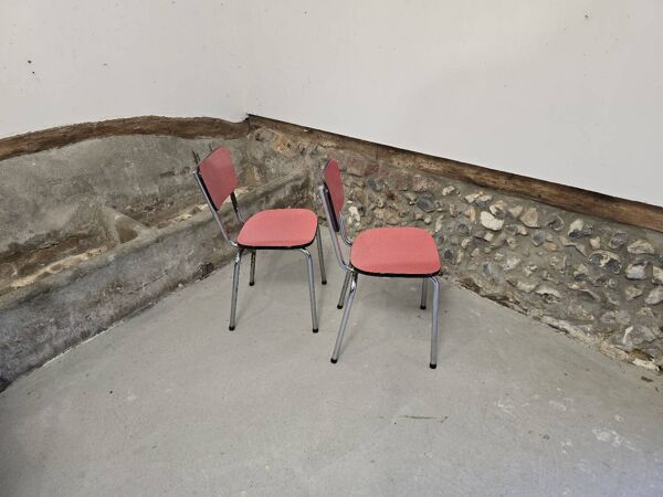 Paire de chaises en formica rose