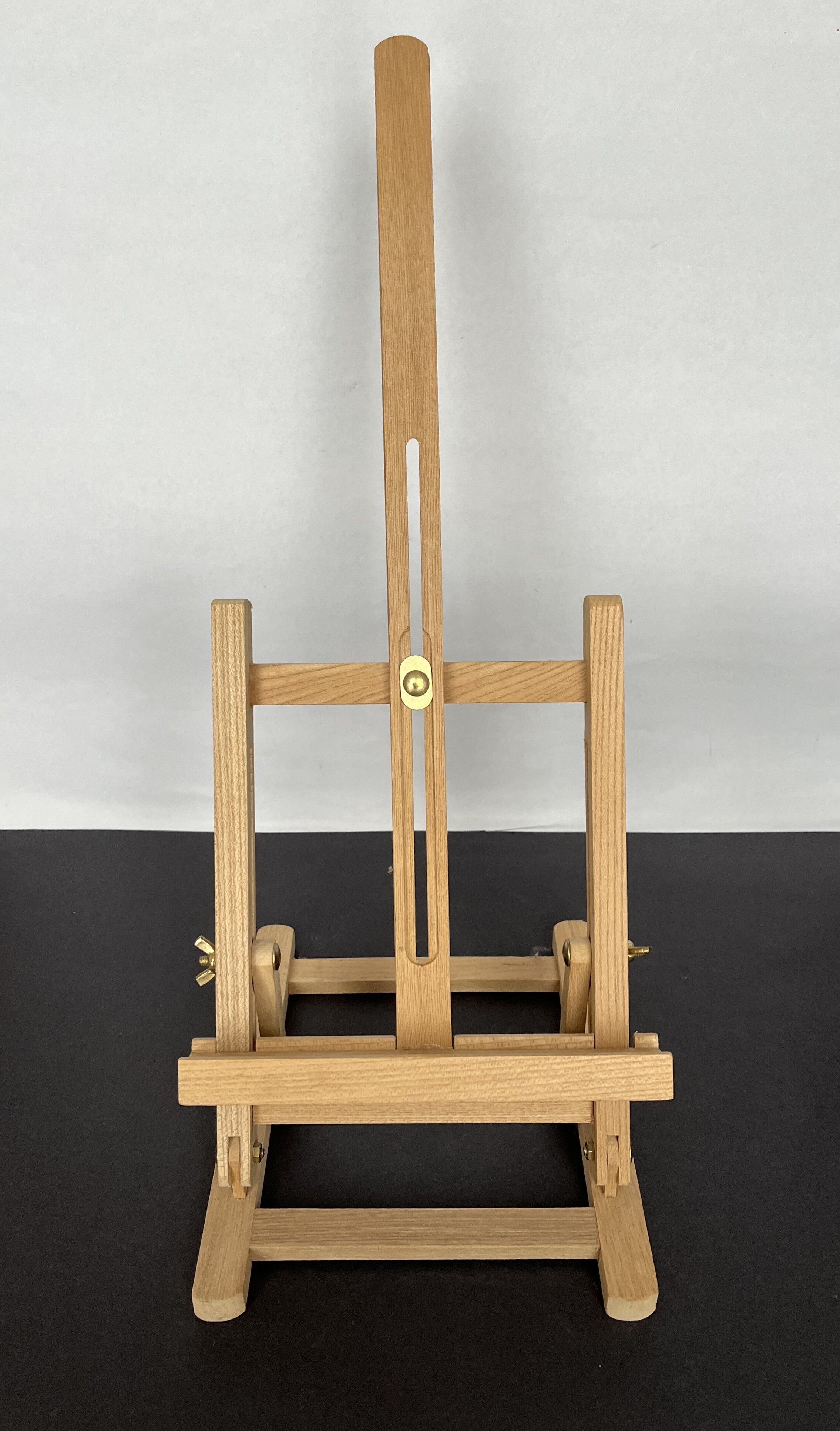 Wooden table easel